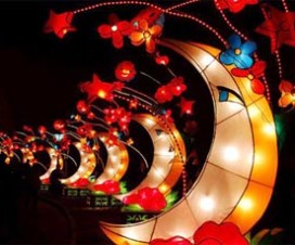 Hanoi's lantern parade - Vietnamtravelblog