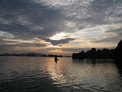 Sunset on Bai Tu Long Bay - Vietnamtravelblog