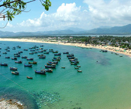 Phu yen Vietnam beach tour