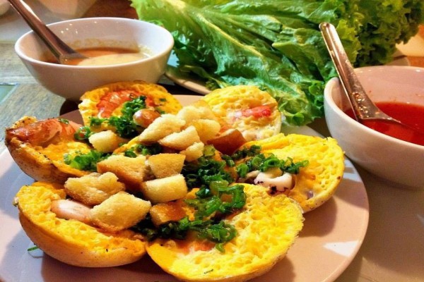Banh Can - Nha Trang street food tour