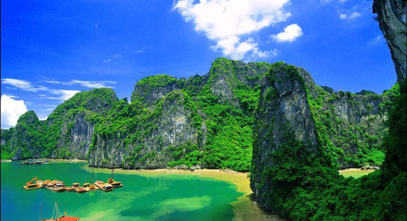 Vietnam-visa-Ha Long Bay